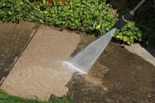 concrete-pressure-washing-outdoor
